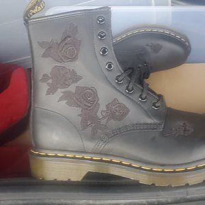 Dr. Marten Vonda mono NEW